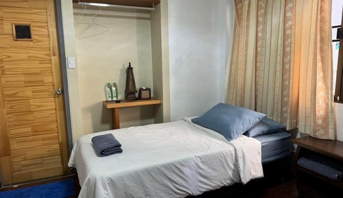 Deluxe Room with Private Bathroom