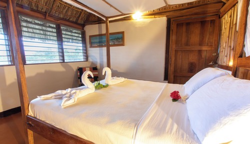Basic Cabin, 1 Queen Bed, Balcony, Lake View