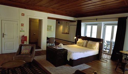 Suite, Balcony
