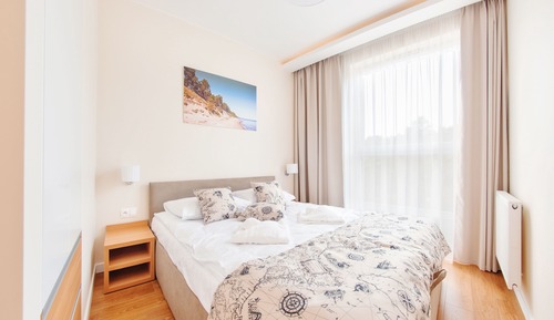 Apartment (32B)