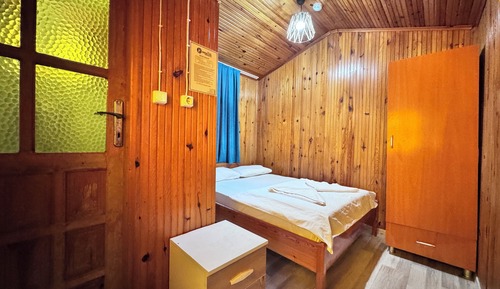 Boutique Room