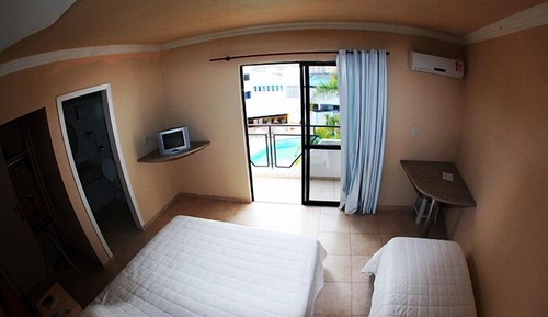 Triple Room, Multiple Beds