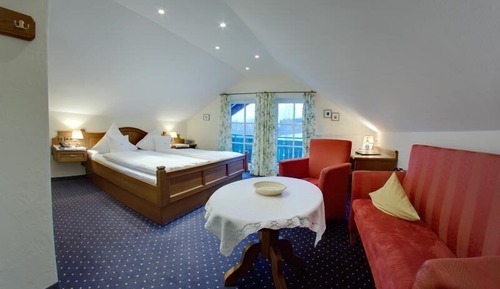 Family Room (Schindelberg)