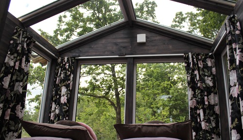 Romantic Cabin