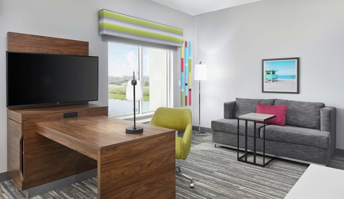 Signature Studio Suite, 1 King Bed, Non Smoking