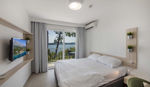 Superior Suite with Seaside Balcony