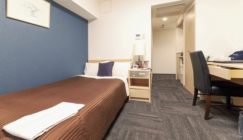 Single Room, Smoking (Dog Friendly))