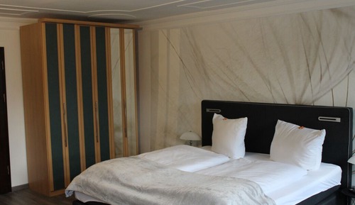 Quadruple Room (Büttner 1)