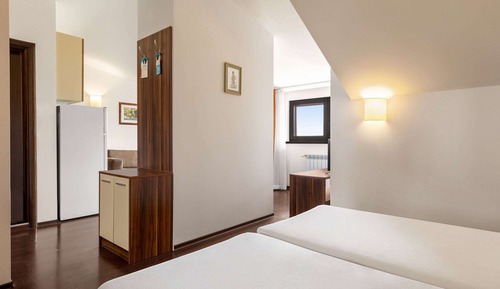 Club Studio, 1 Twin Bed (Attic)