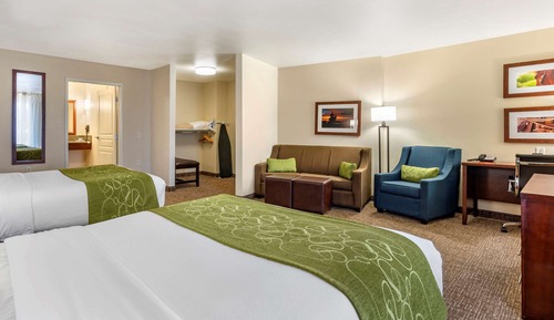 Suite, Multiple Beds, Accessible, Non Smoking