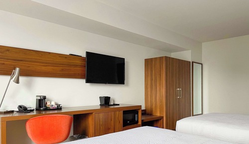 Standard Room, 2 Queen Beds, Non Smoking