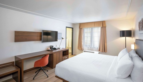 Standard Room, 1 King Bed, Non Smoking