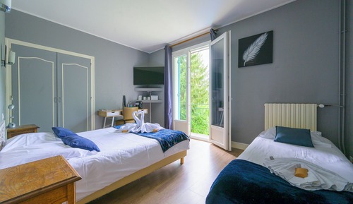 Basic Triple Room