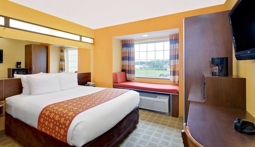 Standard Room, 1 Queen Bed