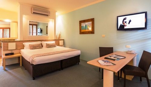 King Spa Room