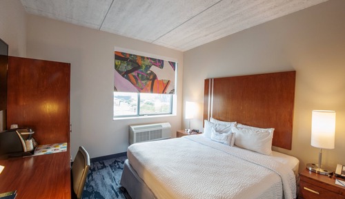 Room, 1 King Bed, Balcony