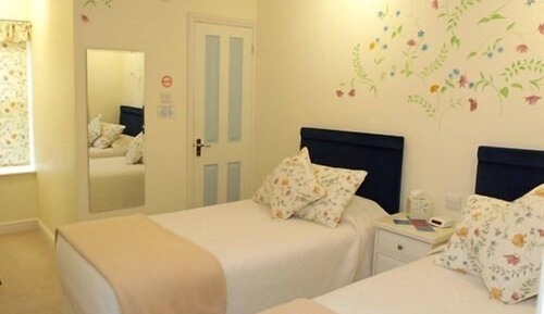 Twin Room, Ensuite