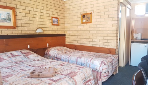 Standard Twin Room