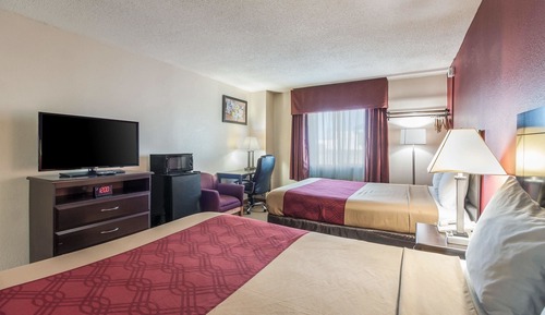 Standard Room, 2 Queen Beds, Non Smoking