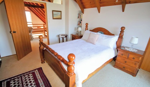 Standard Suite, Multiple Bedrooms, Kitchen (Blue Wren)