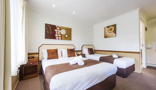 Executive Room, Multiple Beds, Non Smoking, Kitchenette (EXECUTIVE ROOM)