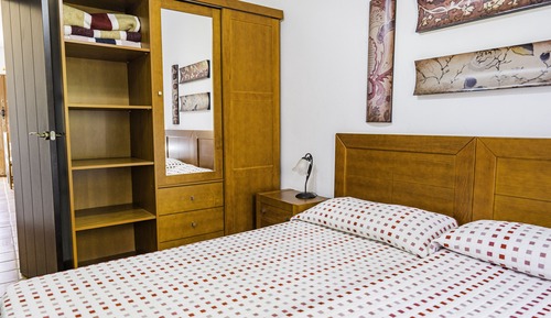 House, 2 Bedrooms, Terrace