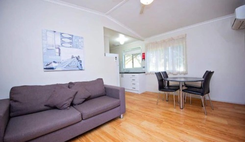 Superior 2 Bedroom Cabin - Sleeps 4