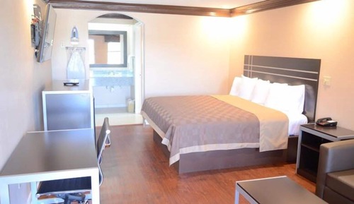 Room, 1 King Bed, Non Smoking