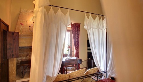 Traditional Studio Suite
