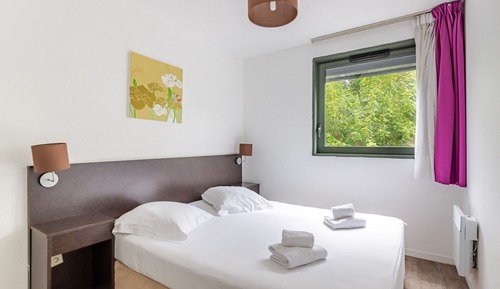 APARTMENT (DOUBLE BED, SINGLE BEDS AND SOFA BED)