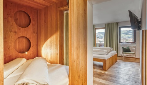 Family Room, Balcony
