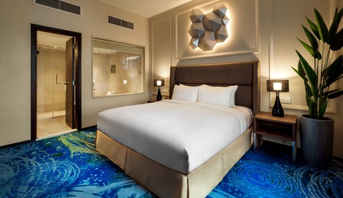 Deluxe Suite, 1 King Bed (Eastin)