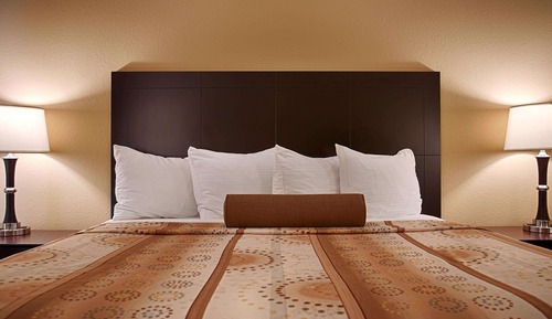 Standard Room, 1 King Bed, Accessible, Non Smoking (Jetted Tub )