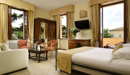 Room, Balcony, Garden View (Prestige)