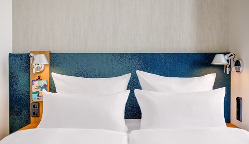 Comfort Room, 1 King Bed, Tower
