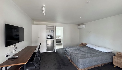 Design Room, 1 Queen Bed