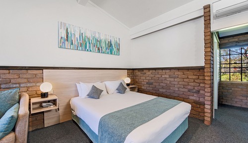 Superior Queen Suite