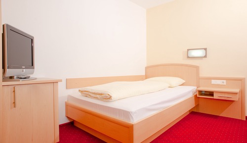 Single Room, Balcony
