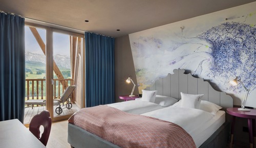 Panoramic Suite (Suite "Feathers")