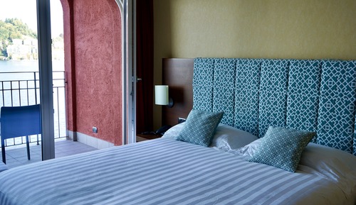 Comfort Room, Terrace, Lake View