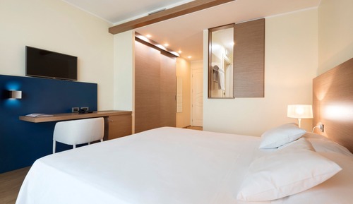 Deluxe Room, Terrace, Lake View
