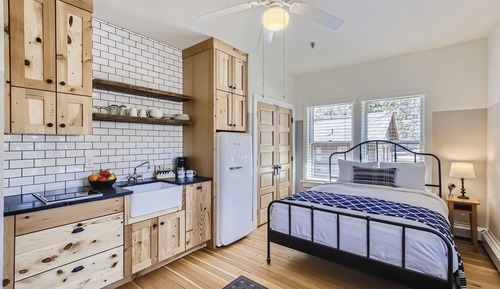 Apartment, Studio Queen bed and kitchenette