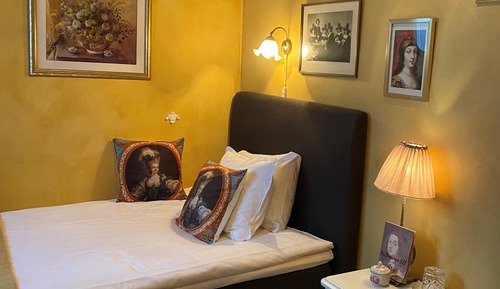 Classic Single Room