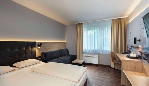 Family Room, Multiple Beds