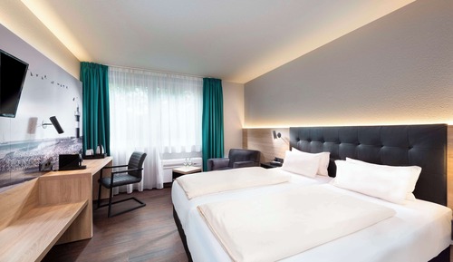 Standard Room, 1 Queen Bed