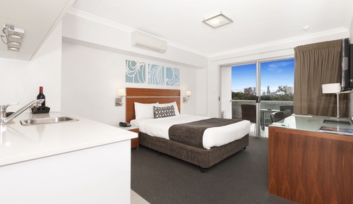 Deluxe Studio, Kitchenette