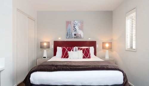 One Bedroom Ambassador Spa Suite