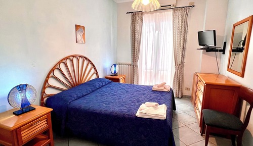 Double Room, No View