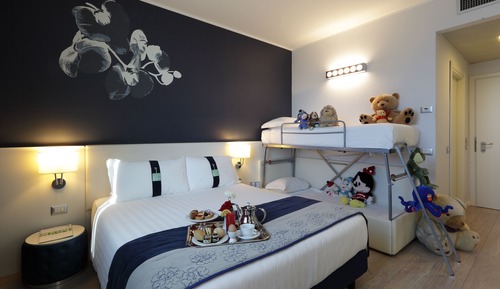 Standard Room, Multiple Beds, Non Smoking
