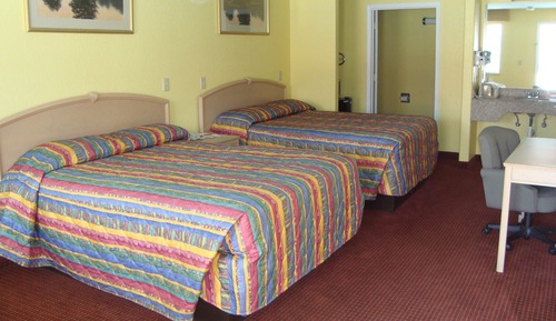 Basic Room, 2 Queen Beds